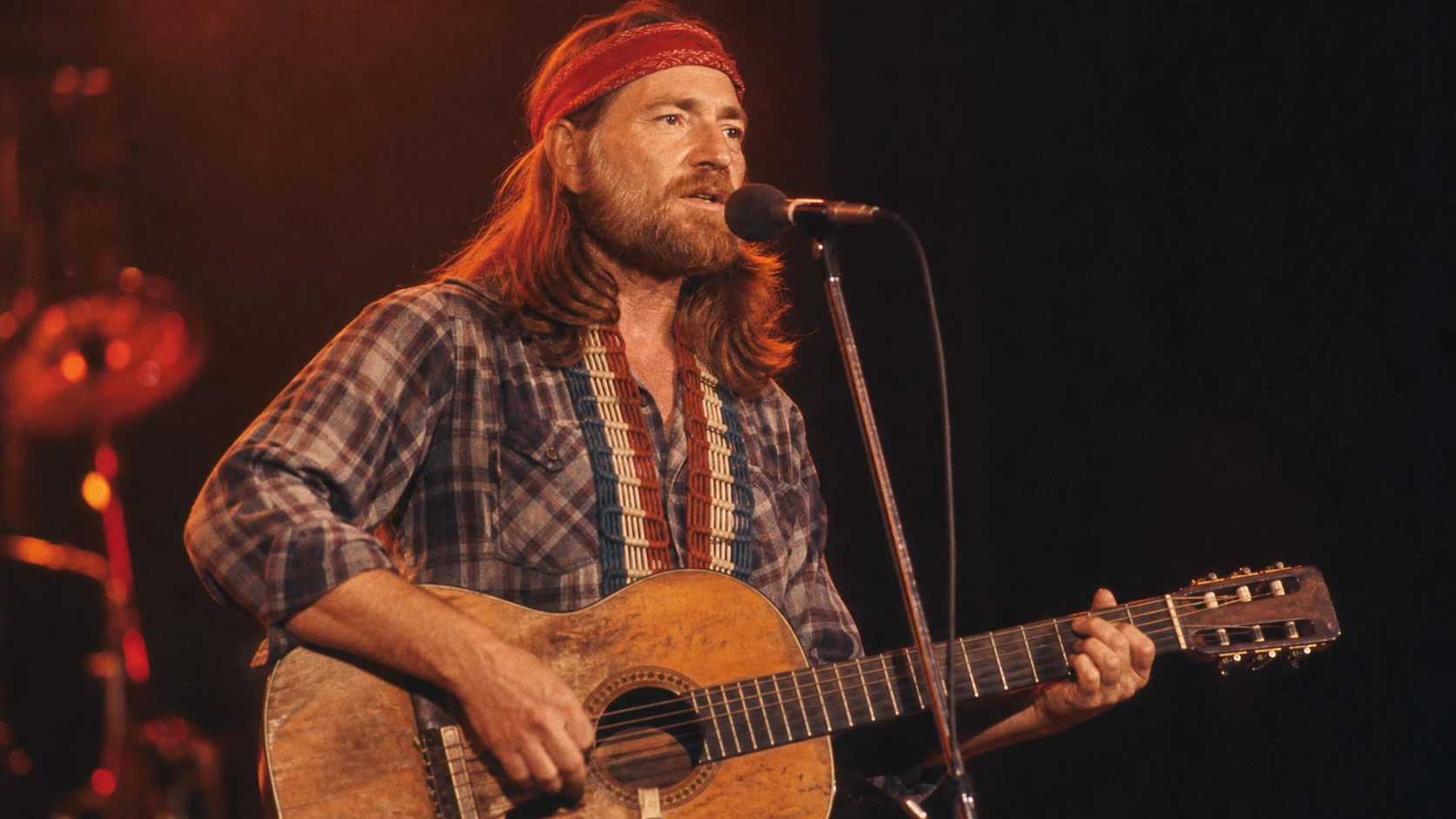 Willie Nelson’s Career Breakthrough - willie nelson and angelina jolie